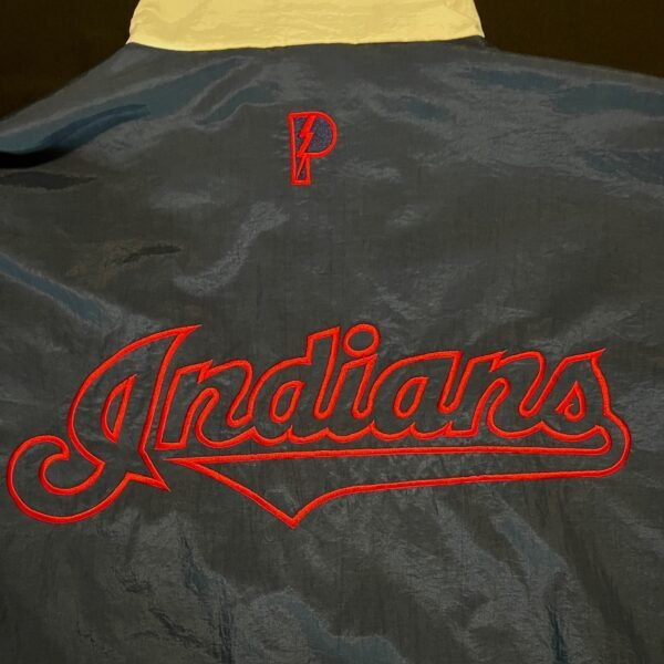 VINTAGE 1990's Cleveland Indians Jacket - Image 9