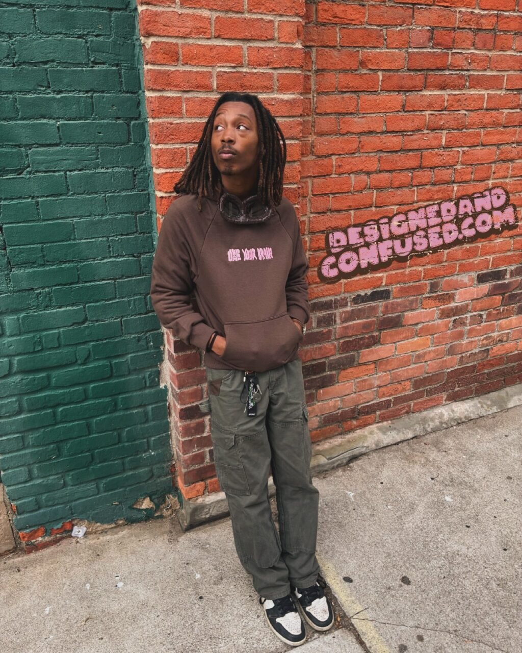 Instagram post from dznd.n.cnfzd. This post is in position 4.