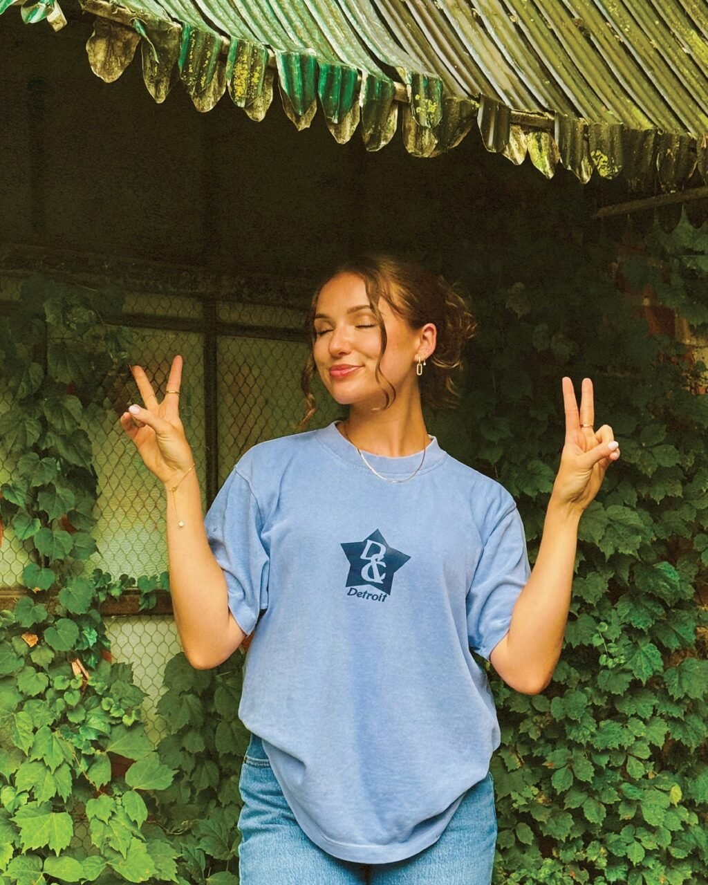Instagram post from dznd.n.0_0. This post is in position 3.
