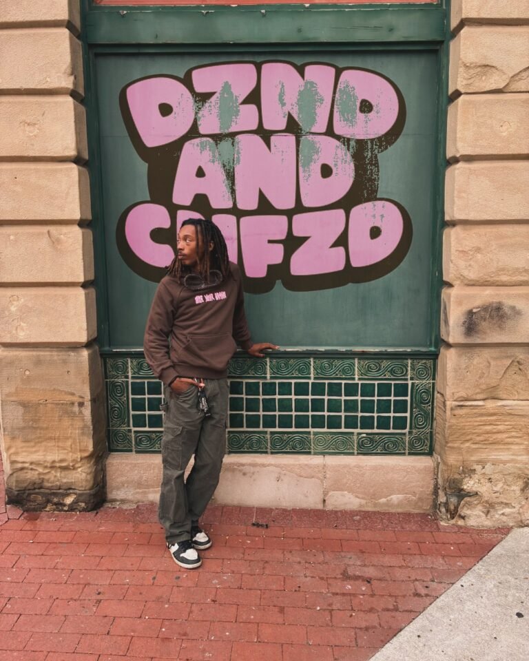 Instagram post from dznd.n.cnfzd. This post is in position 3.