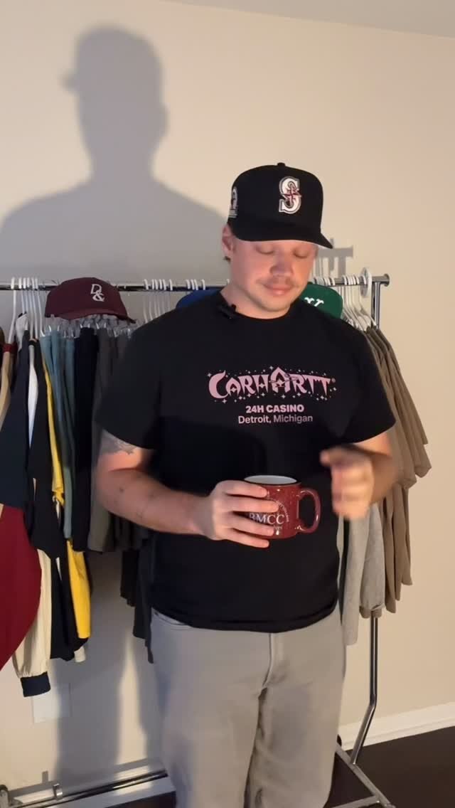 Instagram post from dznd.n.0_0. This post is in position 3.