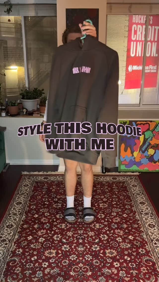 Instagram post from dznd.n.cnfzd. This post is in position 2.